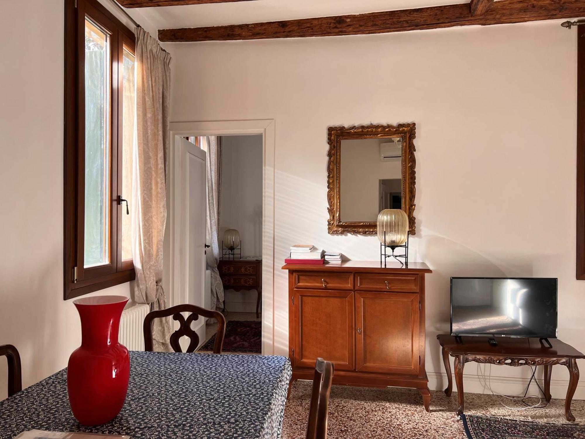 Ca Giovanni - Charmant And Exclusive Apartment Venetië Buitenkant foto